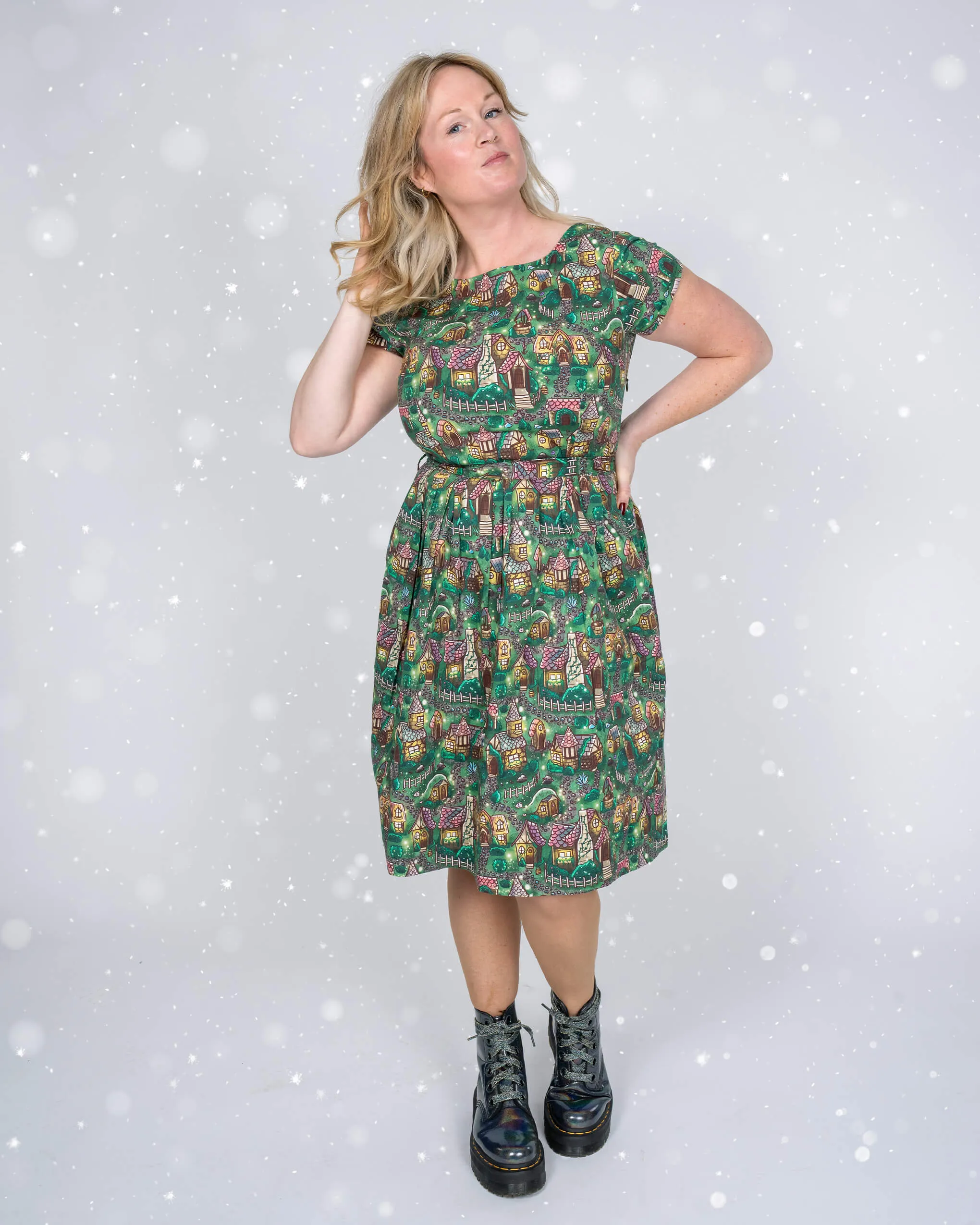 Festive: Christmas Cottages Stretch Belted Tea Dress with Pockets