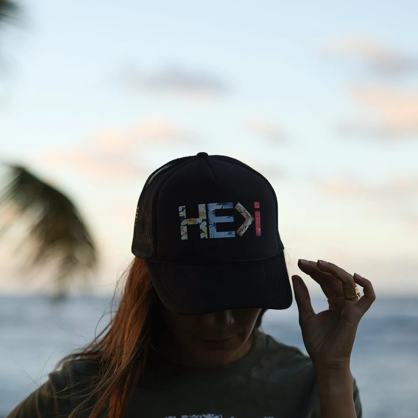 ISLAND FOAM TRUCKER HAT IN BLACK